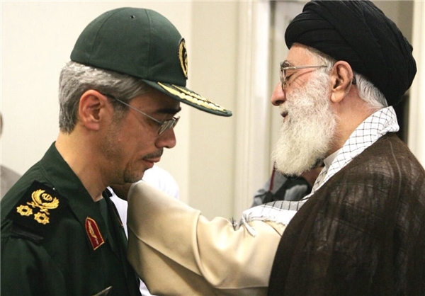 ماجرای لباس فرم متفاوت سردار فیروزآبادی +تصاویر ماجرای لباس فرم متفاوت سردار فیروزآبادی +تصاویر
