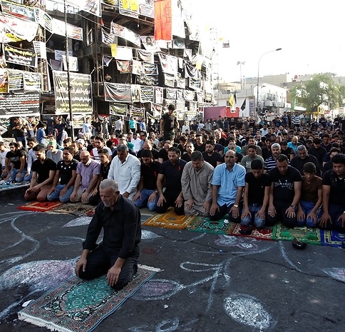 عکس/ نماز عید فطر در محل انفجار