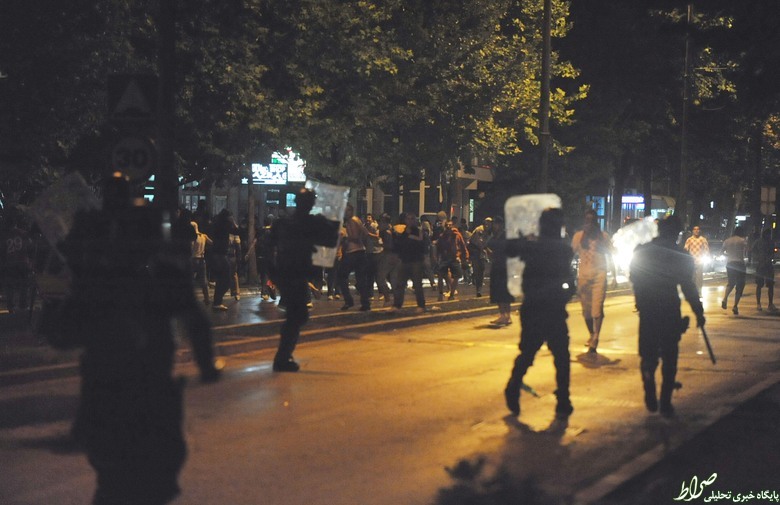حمله به تیم کریمی در مقدونیه +عکس
