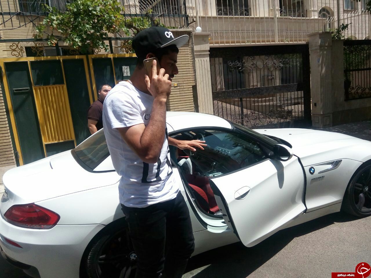 عکس/ خودروی طارمی بعد از بازگشت