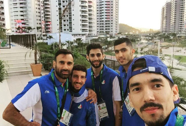 عکس/ سلفی والیبالیست‌ها در دهکده المپیک