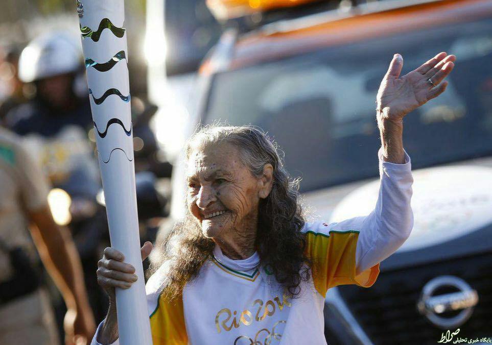 عکس/ مسن‌ترين حمل كننده مشعل المپيك