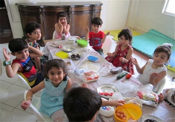 در مهدکودکها چه میگذرد؟/ اجاره عمو موسیقی، رقص، استخر مختلط و تکلم به زبان انگلیسی! +تصاویر در مهدکودکها چه میگذرد؟/ اجاره عمو موسیقی، رقص، استخر مختلط و تکلم به زبان انگلیسی! +تصاویر