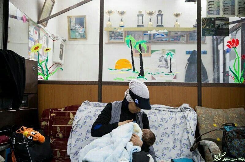 عکس/ الهه احمدی در حال شیر دادن به فرزندش در ریو عکس/ الهه احمدی در حال شیر دادن به فرزندش در ریو
