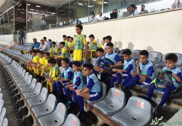 عکس/ تنها تماشاگران دیدار استقلال و نفت