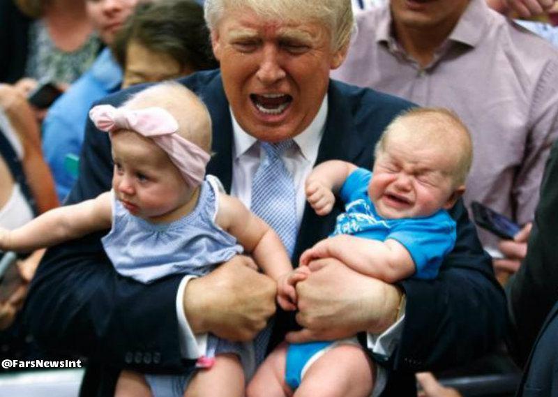 عکس/ بچهداری ترامپ در گردهمایی انتخاباتی عکس/ بچهداری ترامپ در گردهمایی انتخاباتی