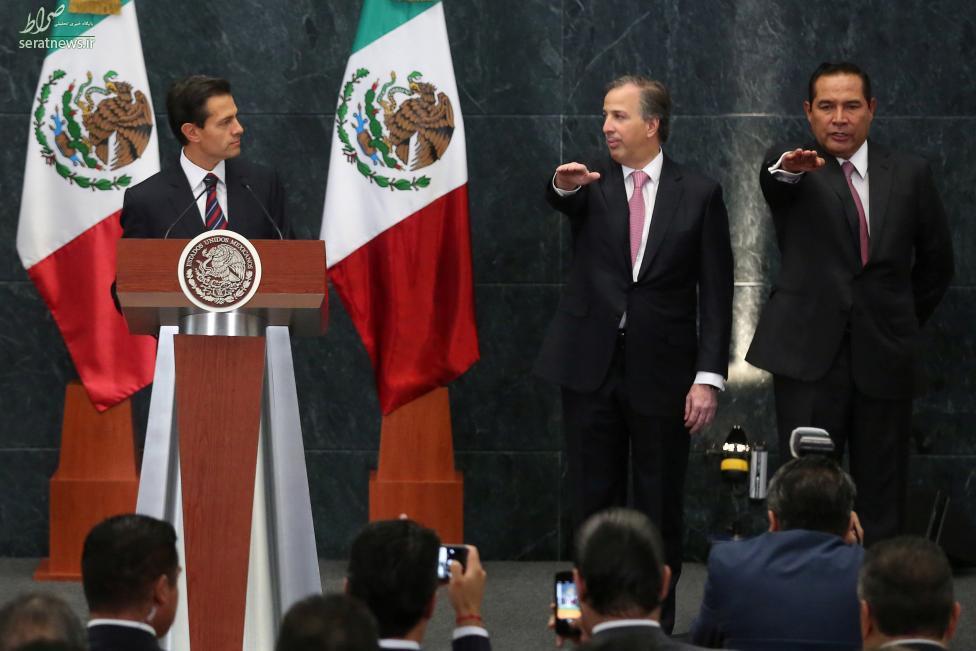 عکس/وزرای جدید کابینه مکزیک در حال سوگند یاد کردن
