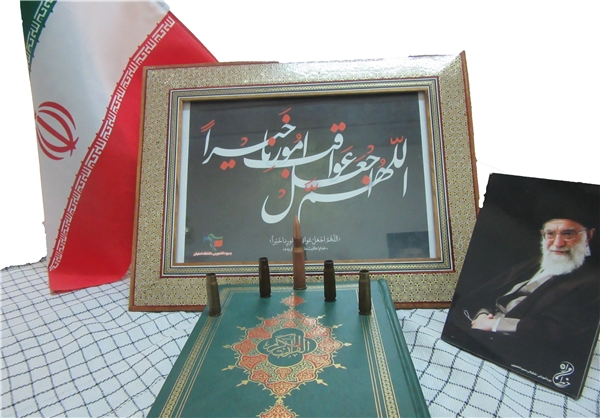 هدیه کنایهآمیز به هاشمی +عکس هدیه کنایهآمیز به هاشمی +عکس