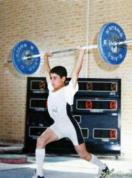 عکس/ وزنه برداری کیانوش رستمی در نوجوانی