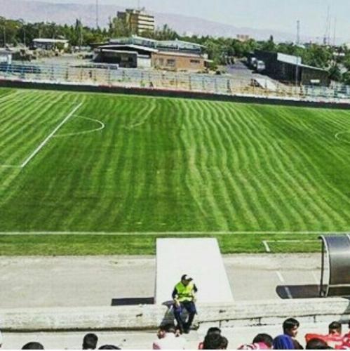 عکس/ چمن نامناسب زمین بازی تراکتور و پرسپولیس