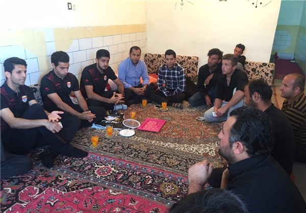 همدردی فولاد با خانواده هوادار داغدار+تصاویر همدردی فولاد با خانواده هوادار داغدار+تصاویر