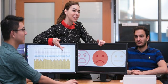 این رادیو احساسات را درک میکند+عکس این رادیو احساسات را درک میکند+عکس