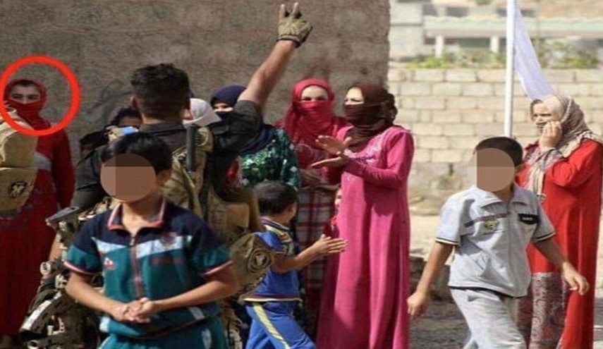 فرار سرکردۀ داعش با لباس زنانه! +عکس