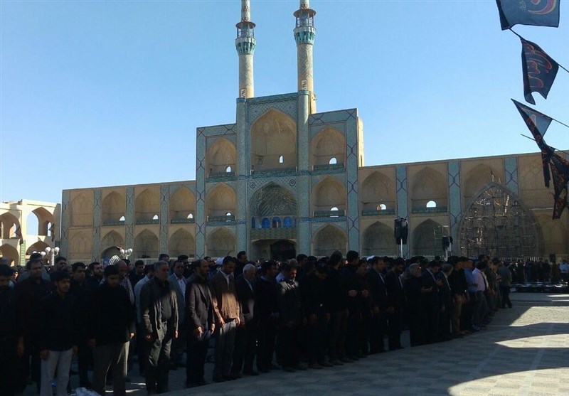 تشییع پیکر جانباختگان حادثه اقلید+تصاویر تشییع پیکر جانباختگان حادثه اقلید+تصاویر