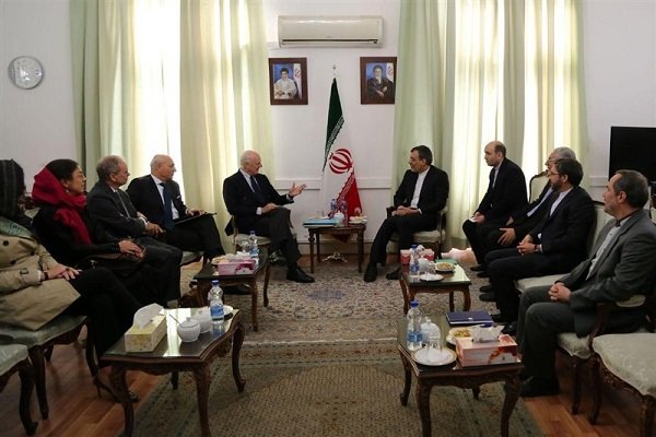 عکس/ دیدار دیمیستورا با جابری انصاری عکس/ دیدار دیمیستورا با جابری انصاری