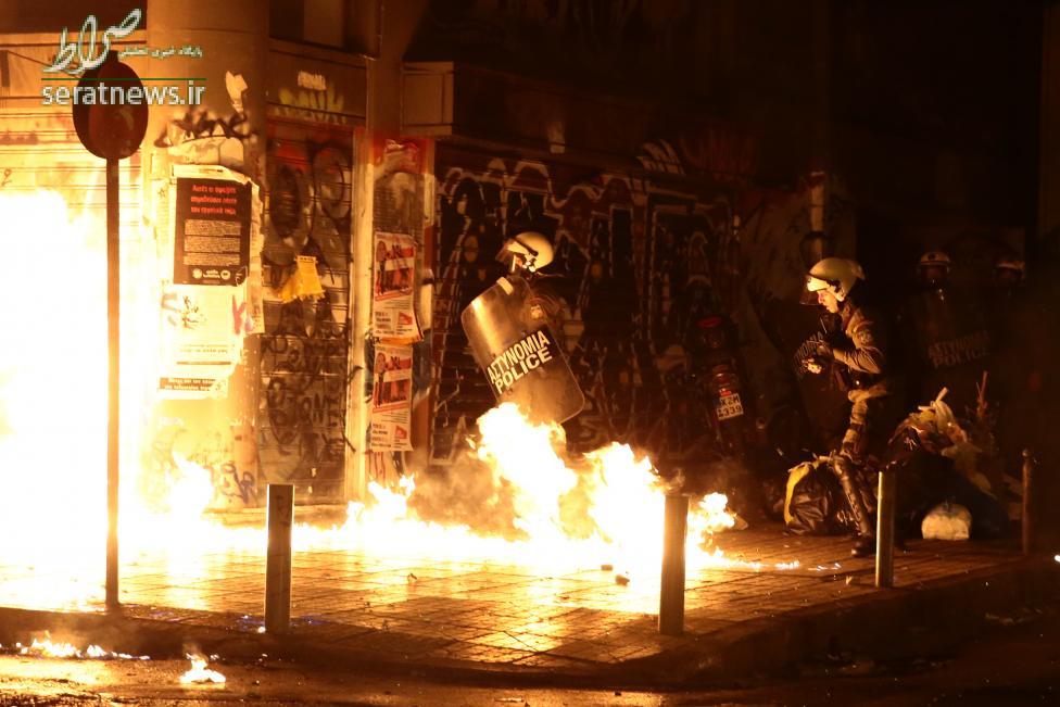 عکس/انفجار بمب در آتن در اعتراض به حضور اوباما