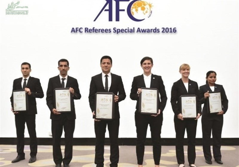 جایزه ویژه AFC برای تیم داوری ایران +تصاویر