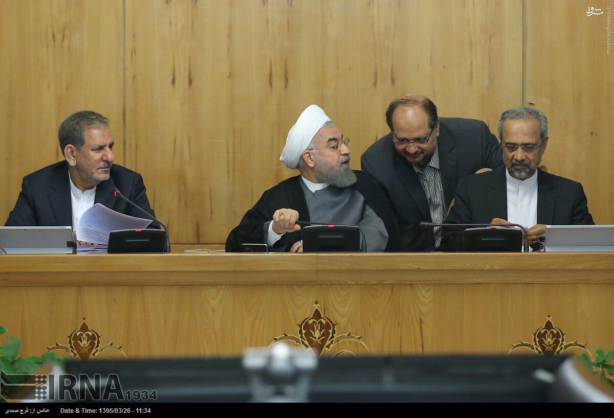 قربان دلار شد ٤ هزار! قربان دلار شد ٤ هزار!