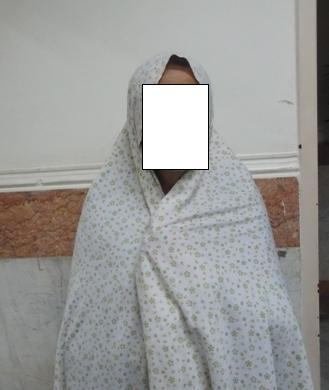 دستگیری مرد زنانهپوش در امامزاده+عکس دستگیری مرد زنانهپوش در امامزاده+عکس