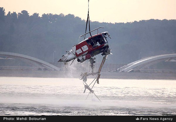 عکس/ لاشه بالگرد سقوط کرده در چیتگر عکس/ لاشه بالگرد سقوط کرده در چیتگر