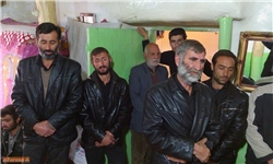 تقاضای یک مادر داغدیده از مسئولان+تصاویر تقاضای یک مادر داغدیده از مسئولان+تصاویر