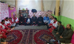 تقاضای یک مادر داغدیده از مسئولان+تصاویر تقاضای یک مادر داغدیده از مسئولان+تصاویر