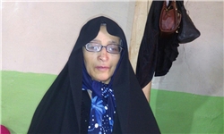 تقاضای یک مادر داغدیده از مسئولان+تصاویر تقاضای یک مادر داغدیده از مسئولان+تصاویر