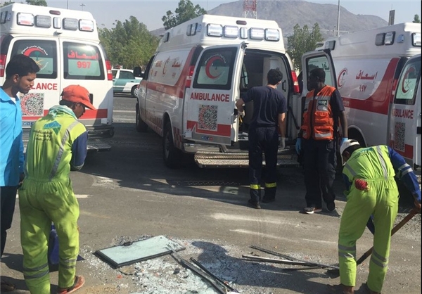 واژگون شدن اتوبوس حامل حجاج در عرفات واژگون شدن اتوبوس حامل حجاج در عرفات