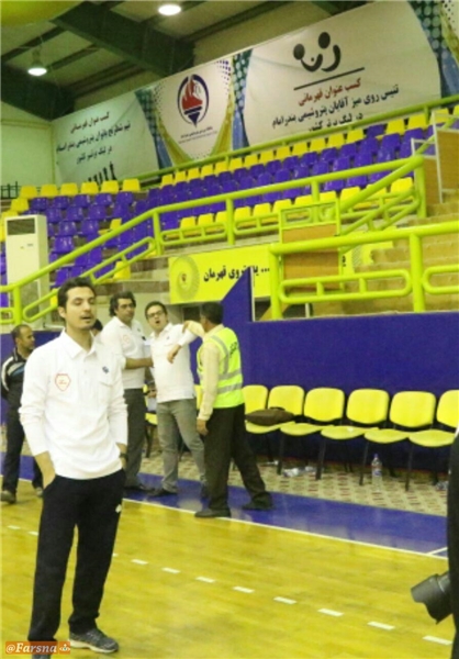 فحاشی مدیر عامل یک باشگاه ورزشی به خبرنگاران+تصاویر فحاشی مدیر عامل یک باشگاه ورزشی به خبرنگاران+تصاویر