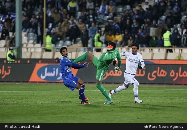 عکس/ خشنترین برخورد هفته یازدهم لیگ عکس/ خشنترین برخورد هفته یازدهم لیگ