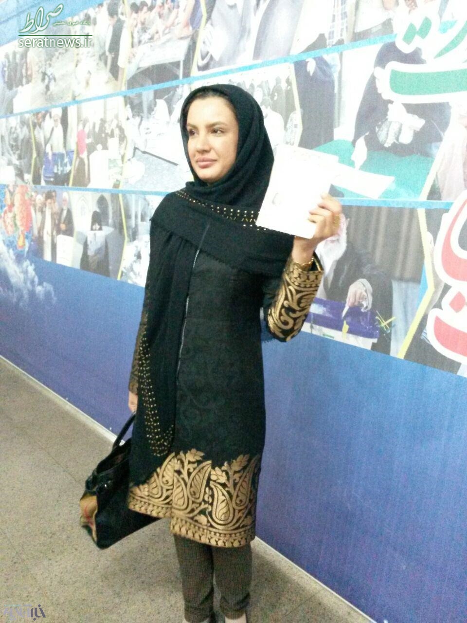 دختر 26 ساله کاندیدا شد/ ثبتنام یک نامزد با کلید +تصاویر دختر 26 ساله کاندیدا شد/ ثبتنام یک نامزد با کلید +تصاویر