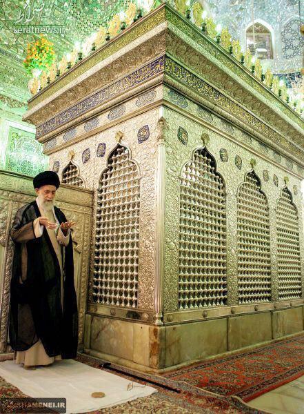 تصویری از حضور رهبری در مرقد احمدبن موسی الکاظم (ع)