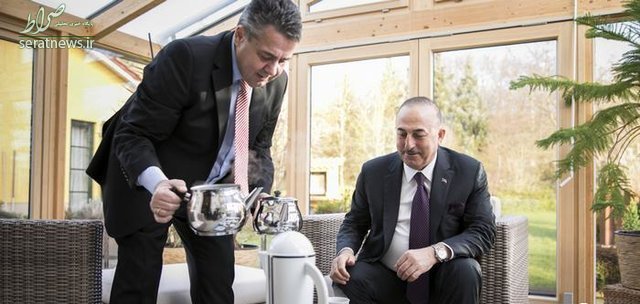 چای ریختنِ وزیر خارجه آلمان برای چاووش اوغلو +عکس