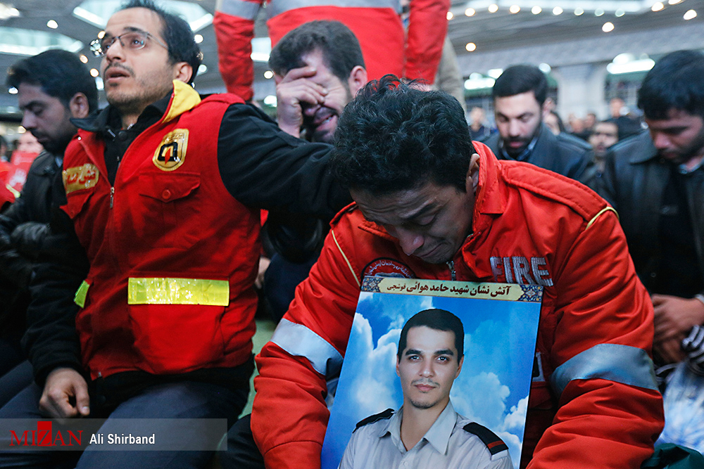 روایتی از ۱۶ شهید آتش نشان حادثه پلاسکو/ ساختمان آهنی پایتخت، ایستگاه آخر مردان آتش