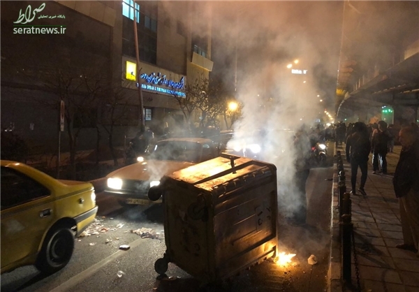 تصاویر/ آغاز فاز اغتشاش در تهران تصاویر/ آغاز فاز اغتشاش در تهران