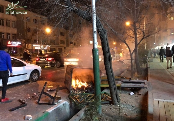 تصاویر/ آغاز فاز اغتشاش در تهران تصاویر/ آغاز فاز اغتشاش در تهران