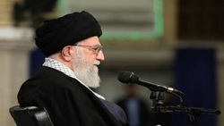 فیلم/درماندگی محمدرضا پهلوی از پاسخ به سؤال در مورد شکنجه مردم