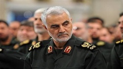 فیلم/حضور احمدی نژاد مقابل دادگاه تجدید نظر حمید بقایی