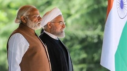 فیلم/اظهارات جنجالی احمدی نژاد در مقابل دادگاه بقایی