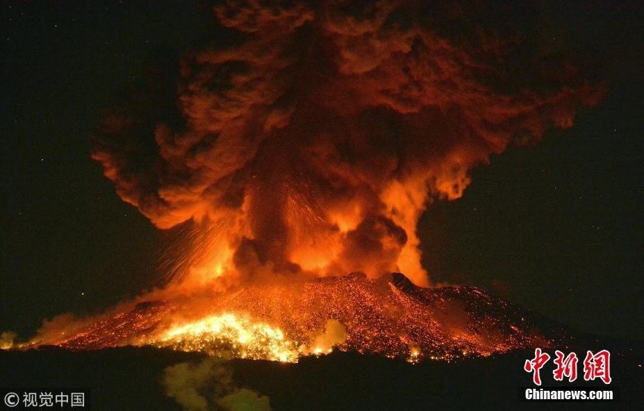 عکس/ انفجار گدازه‌ها در آسمان ژاپن