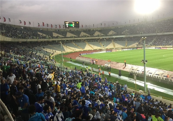حاشیه دیدار استقلال و الاهلی/50 هزار نفر در آزادی +تصاویر حاشیه دیدار استقلال و الاهلی/50 هزار نفر در آزادی +تصاویر