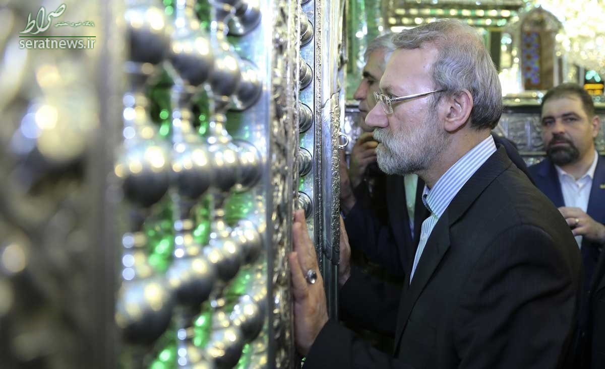 عکس/ لاریجانی در حرم حضرت شاهچراغ(ع) عکس/ لاریجانی در حرم حضرت شاهچراغ(ع)