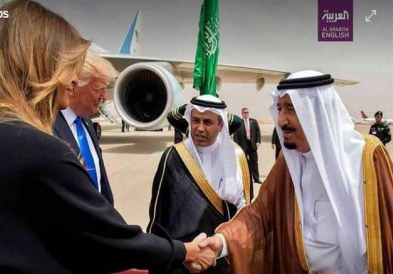 حمله رسانه‌ها به شاه عربستان/ چرا با همسر ترامپ دست داد؟
