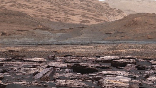 کشف حفره های آب در مریخ +عکس