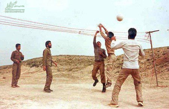 عکس/ والیبال در جبهه‌ های جنگ دفاع مقدس
