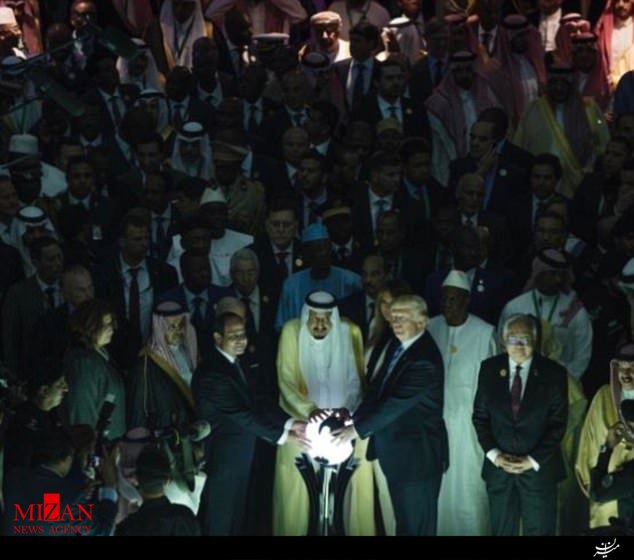 واکنش کاربران به اقدام عجیب ترامپ و ملک سلمان+تصاویر واکنش کاربران به اقدام عجیب ترامپ و ملک سلمان+تصاویر