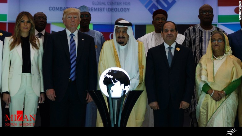 واکنش کاربران به اقدام عجیب ترامپ و ملک سلمان+تصاویر واکنش کاربران به اقدام عجیب ترامپ و ملک سلمان+تصاویر