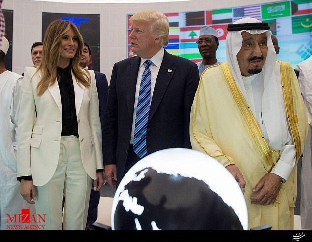 واکنش کاربران به اقدام عجیب ترامپ و ملک سلمان+تصاویر واکنش کاربران به اقدام عجیب ترامپ و ملک سلمان+تصاویر