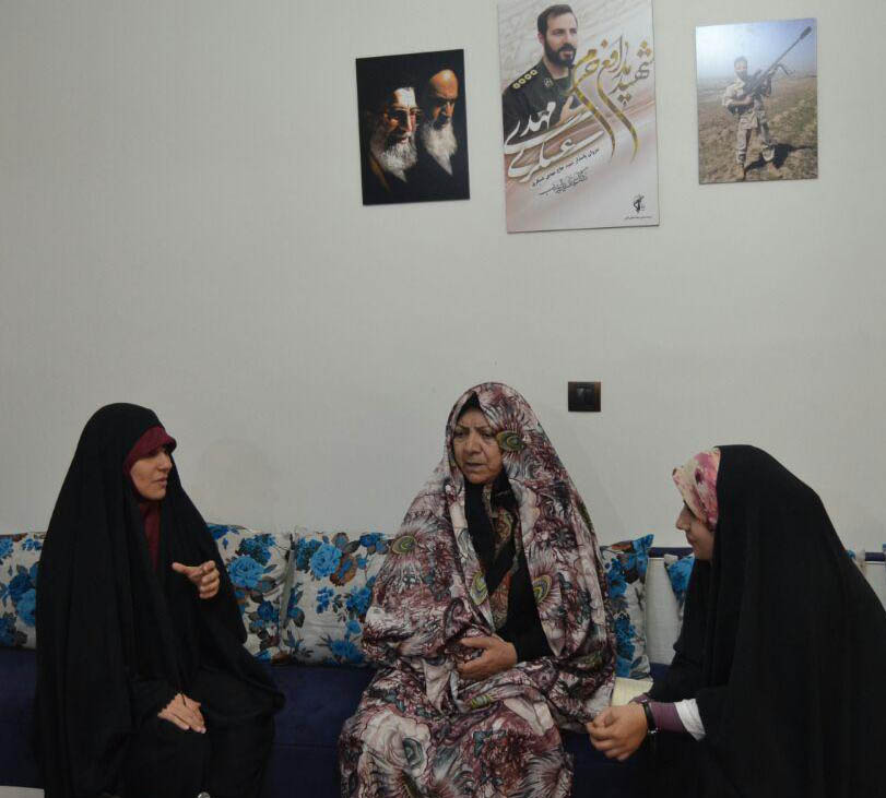 می گفت اگر شهید شدم برایم کانال تلگرام بزنید+تصاویر می گفت اگر شهید شدم برایم کانال تلگرام بزنید+تصاویر