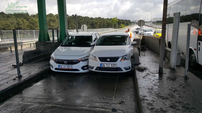 تصادف مضحک دو خودرو در استانبول +عکس